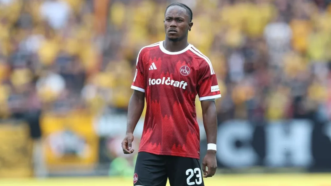 Napoli Incar Winger Timnas Italia Zoma untuk Bursa Januari