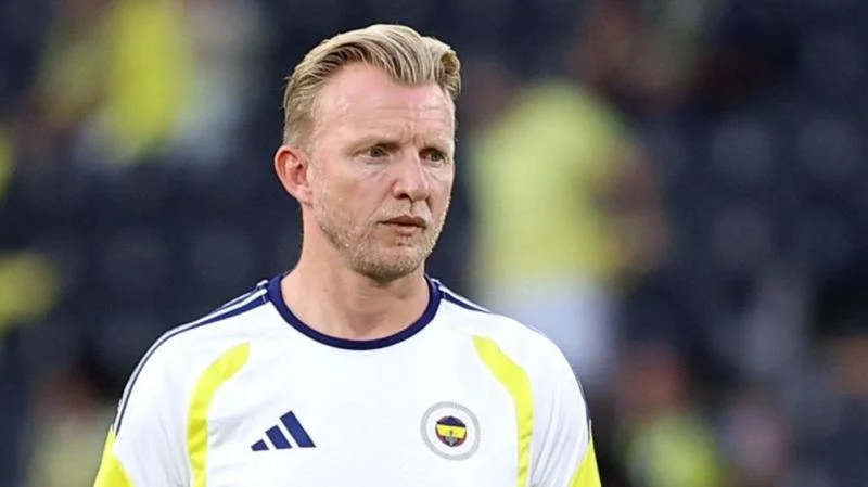 Dirk Kuyt Jadi Pelatih Interim Fenerbahce Jelang Lawan Liverpool