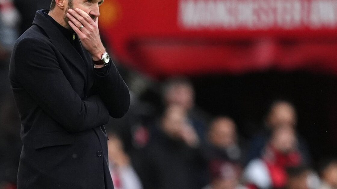 Michael Carrick di Ambang Pemecatan Usai MU Dibantai Bournemouth