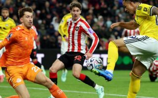 Sunderland dan Leeds Berbagi Poin di Tengah Badai Boelo