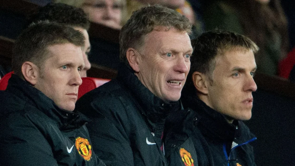 Phil Neville Sebut MU Jadi Sirkus Usai Peninggalan Ferguson