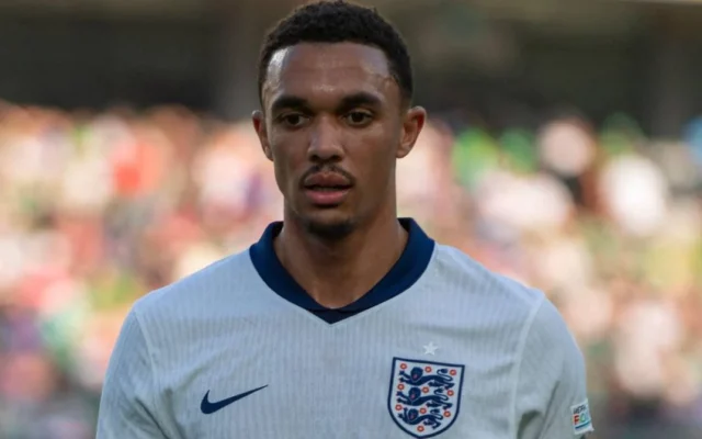 Jamie Carragher Ingin Trent Alexander-Arnold Kembali ke Liverpool