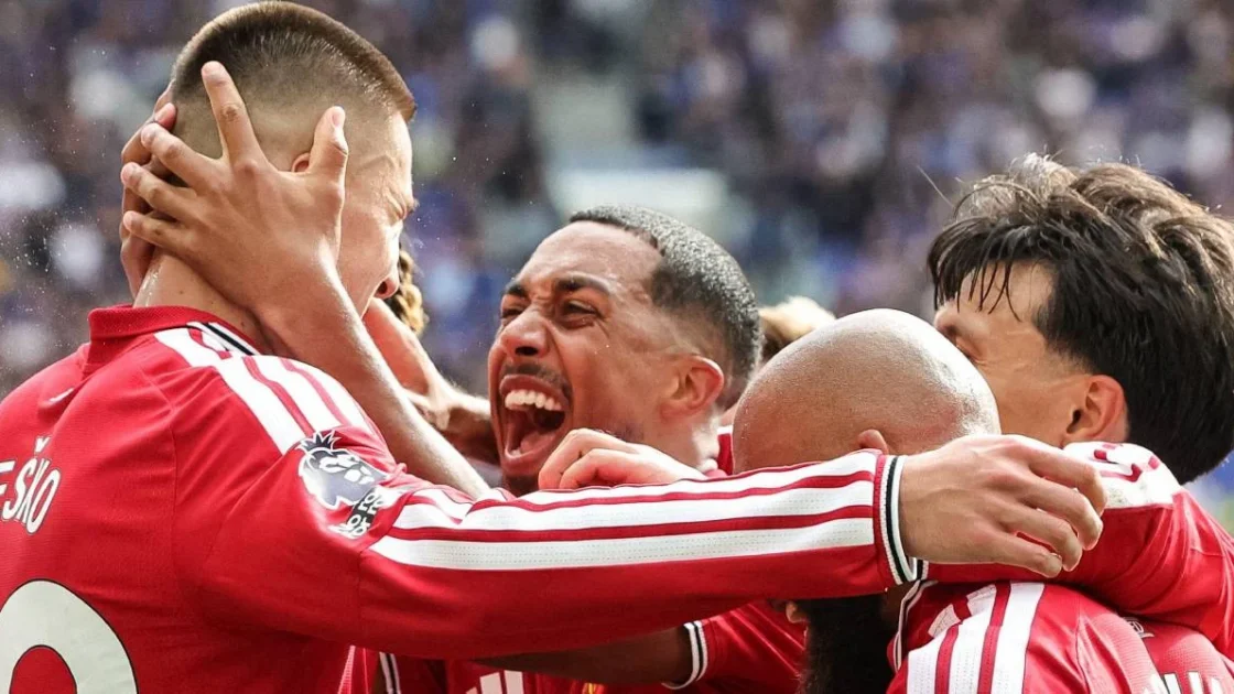 Youri Tielemans Dukung Michael Carrick Latih Manchester United
