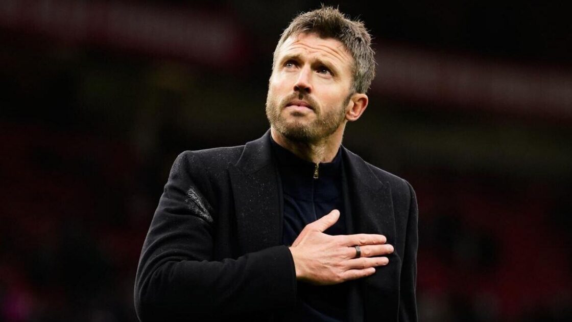 Pasar Taruhan Michael Carrick Dihentikan, Siapa Penggantinya?