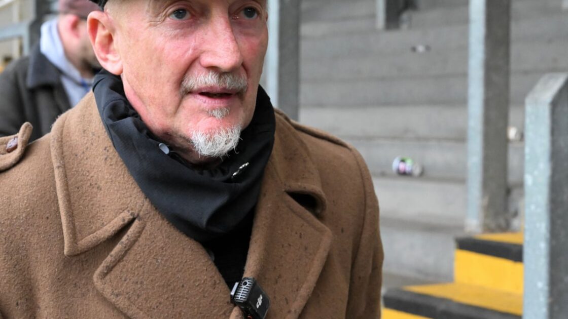 Sisi Lain Aksi Unik Ian Holloway di Swindon Town