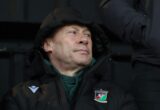 Debut Duncan Ferguson di Glentoran Ditunda Akibat Cuaca