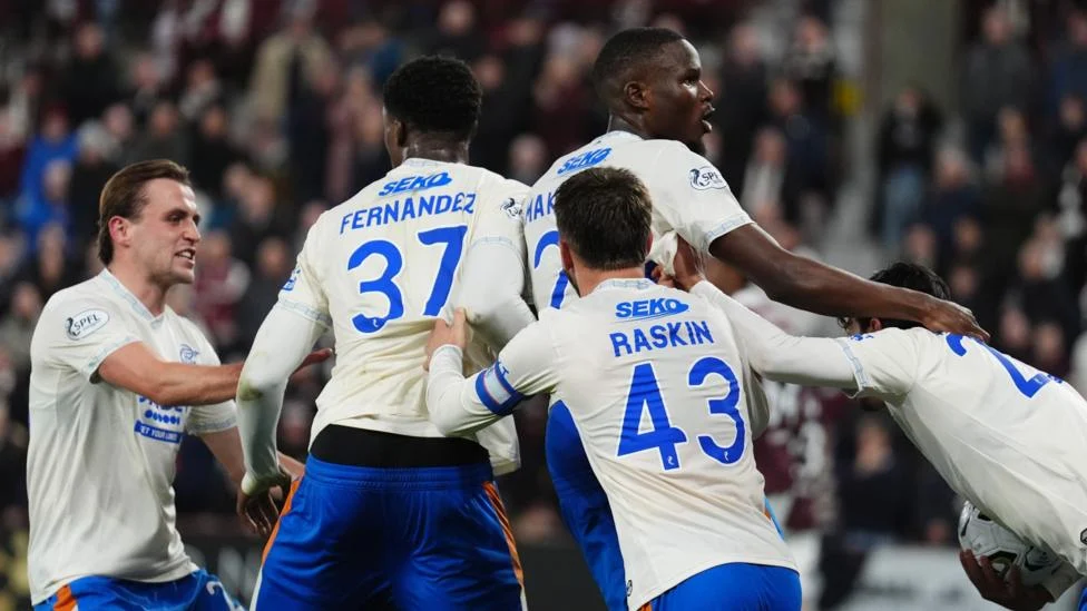 Derek McInnes Bela Emmanuel Fernandez Jelang Semifinal Piala Liga