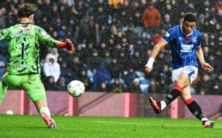 Penyerang Tajam, Rangers Kalahkan St Johnstone 4-0