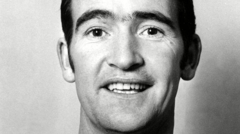 Legenda Barnsley Barry Spud Murphy Meninggal Dunia