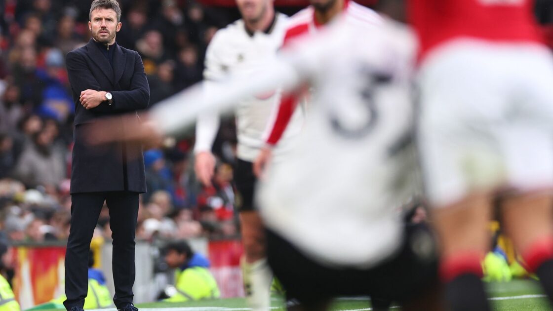 Michael Carrick dan Sinyal Tersembunyi Bruno Fernandes