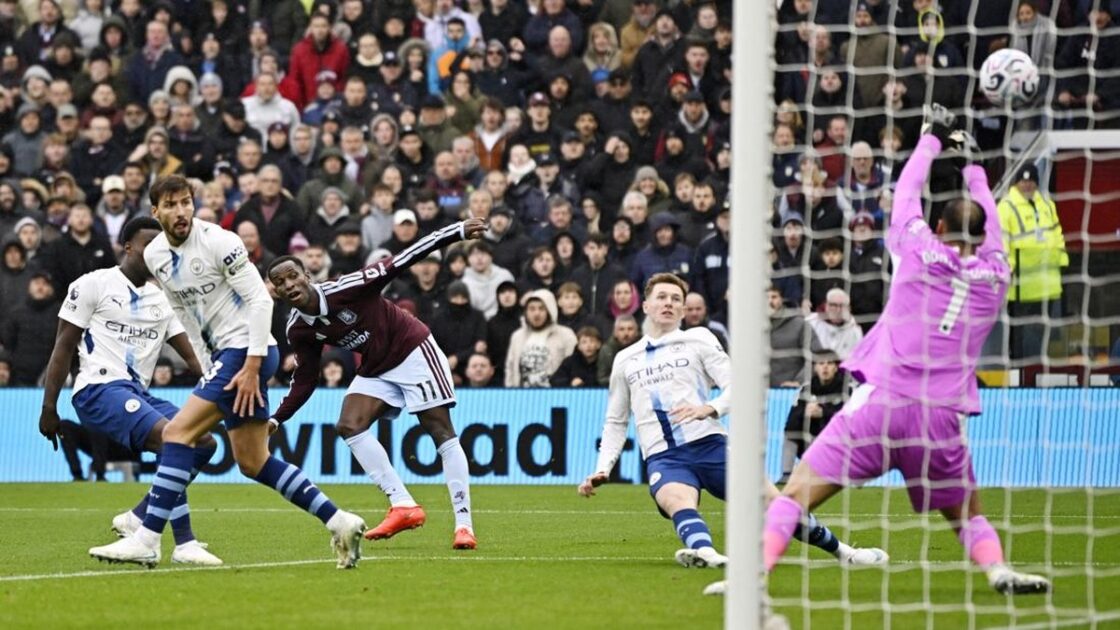 Hasil Liga Inggris: Dihajar Aston Villa, Rekor Man City Habis