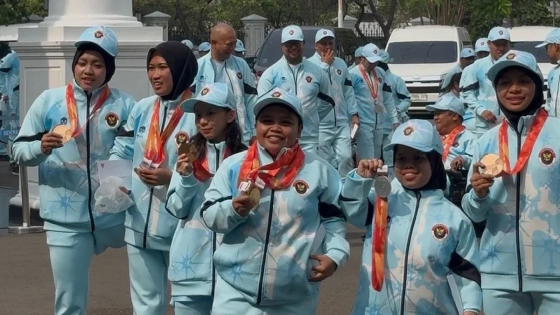 Prabowo Serahkan Bonus Atlet Asian Games 2026 di Istana