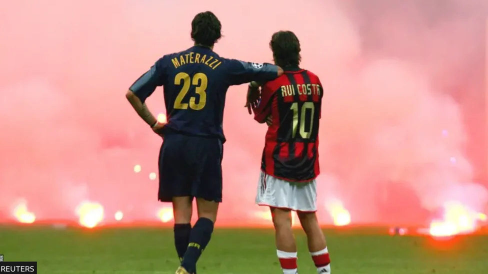 Derbi Milan 2005 dan Cerita di Balik Foto Ikonik
