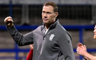 Debut Manajer Duncan Ferguson di Glentoran Berakhir Imbang