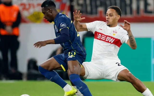 Leeds United Berencana Rekrut Zaidu Sanusi pada Januari
