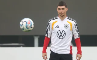 Felix Keidel Bahas Gol Tendangan Bebas di Bundesliga