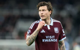 Victor Lindelof Bersinar di Aston Villa dan Bedanya dengan MU