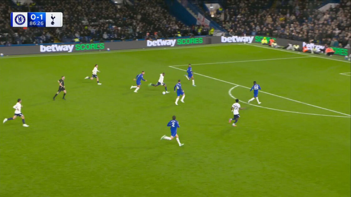 Gol Solo Run Mathys Tel Pastikan Kemenangan Spurs di Kandang Chelsea