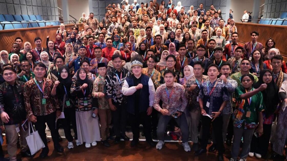 Menpora Erick Ajak Pemuda Bangun Kultur Patriotik dan Gigih