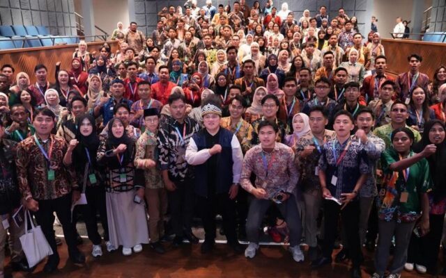 Menpora Erick Ajak Pemuda Bangun Kultur Patriotik dan Gigih