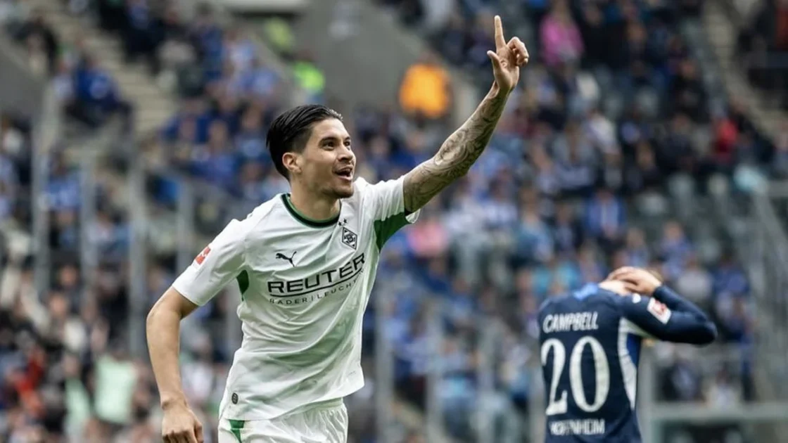 Gladbach Ungkap Alasan Absennya Kevin Diks di DFB Pokal