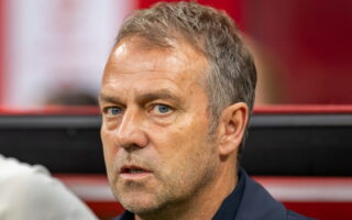 Hansi Flick Pilih Fokus ke Tim Jelang Laga El Clasico