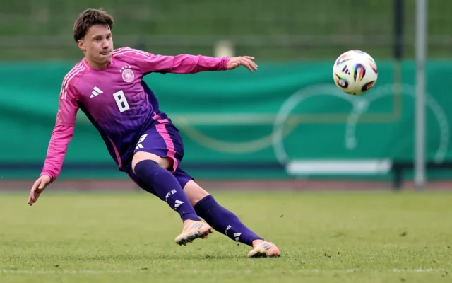 Remaja Eintracht Frankfurt Niko Ilicevic Berpeluang Cetak Sejarah