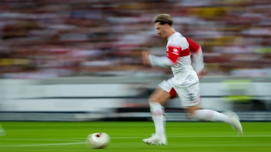 VfB Stuttgart Tanpa Angelo Stiller Lawan Bayer Leverkusen
