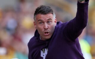 Burnley Incar Mantan Pelatih Huddersfield Town Carlos Corberan